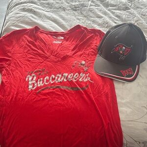 Tampa Bay Buccaneers Red V-Neck Tee + Cap Set